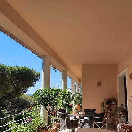 Bestouan - 3 Chambres - Clim - Spacieux Cassis Luaran gambar