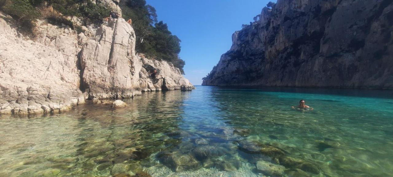 Bestouan - 3 Chambres - Clim - Spacieux Cassis Luaran gambar